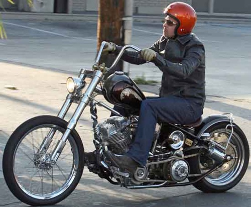 Нarley-davidson, Ducati и Урал "Турист", - невероятная коллекция мотоциклов Брэда Питта. Фото